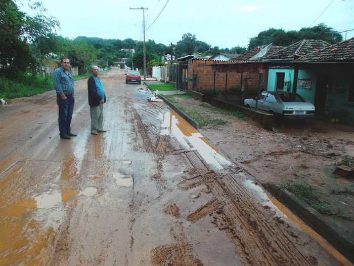 Luiz Zimmer pede melhorias no Bairro Fátima